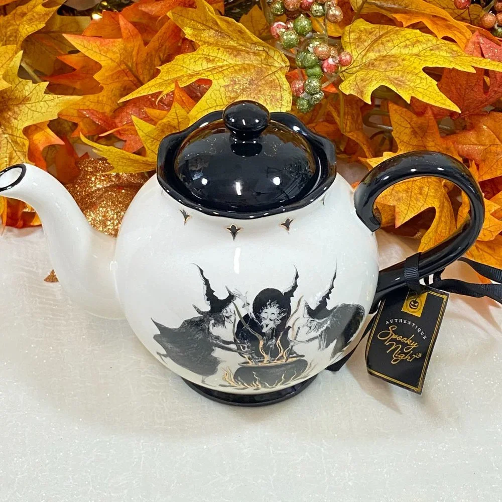 Potter’s Studio Witch’s Brew Halloween Teapot Witch Coven New Decor Spooky Night